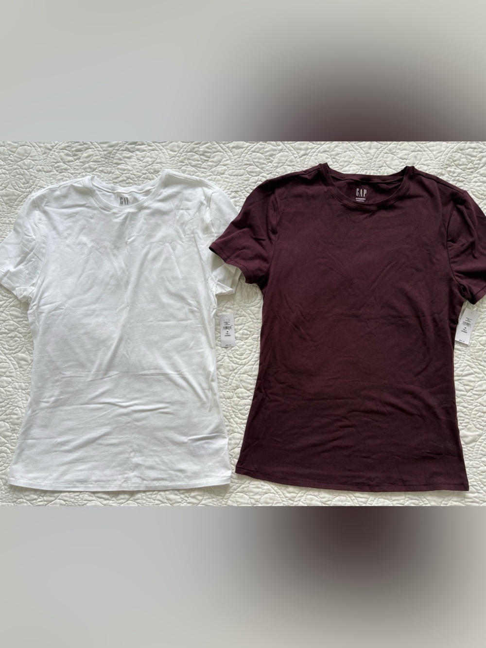 GAP Kids Short Sleeve Tees in White and Burgundy
